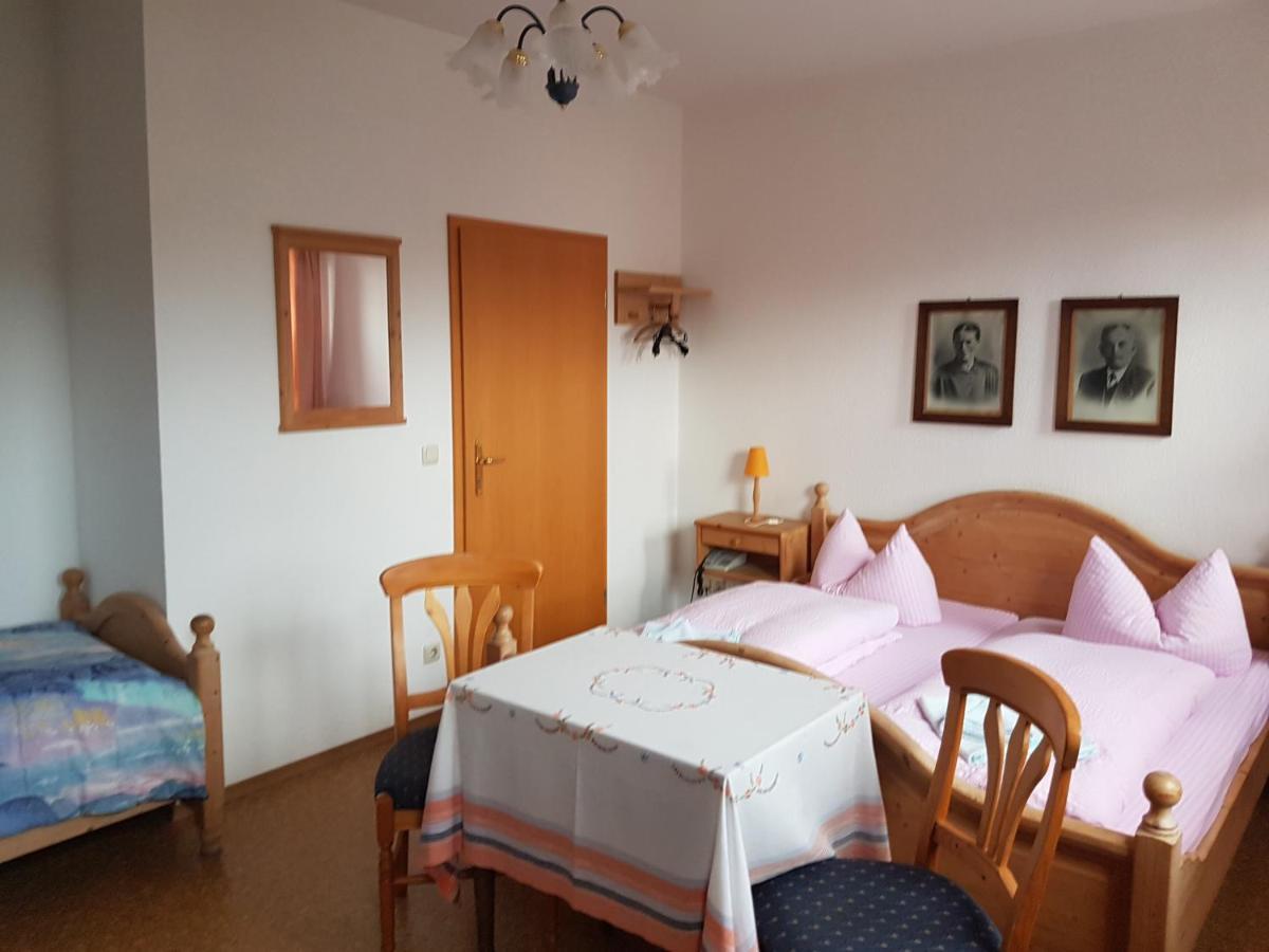 Gasthaus Und Hotel Peterhaensel Spechtsbrunn Exteriör bild